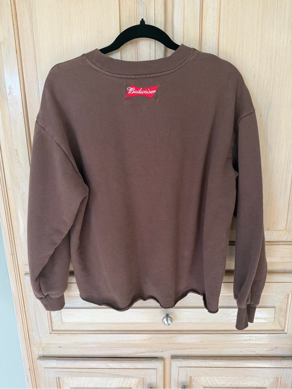 PacSun Brown Budweiser Logo cropped oversized Sweatshirt - Picture 4 of 5